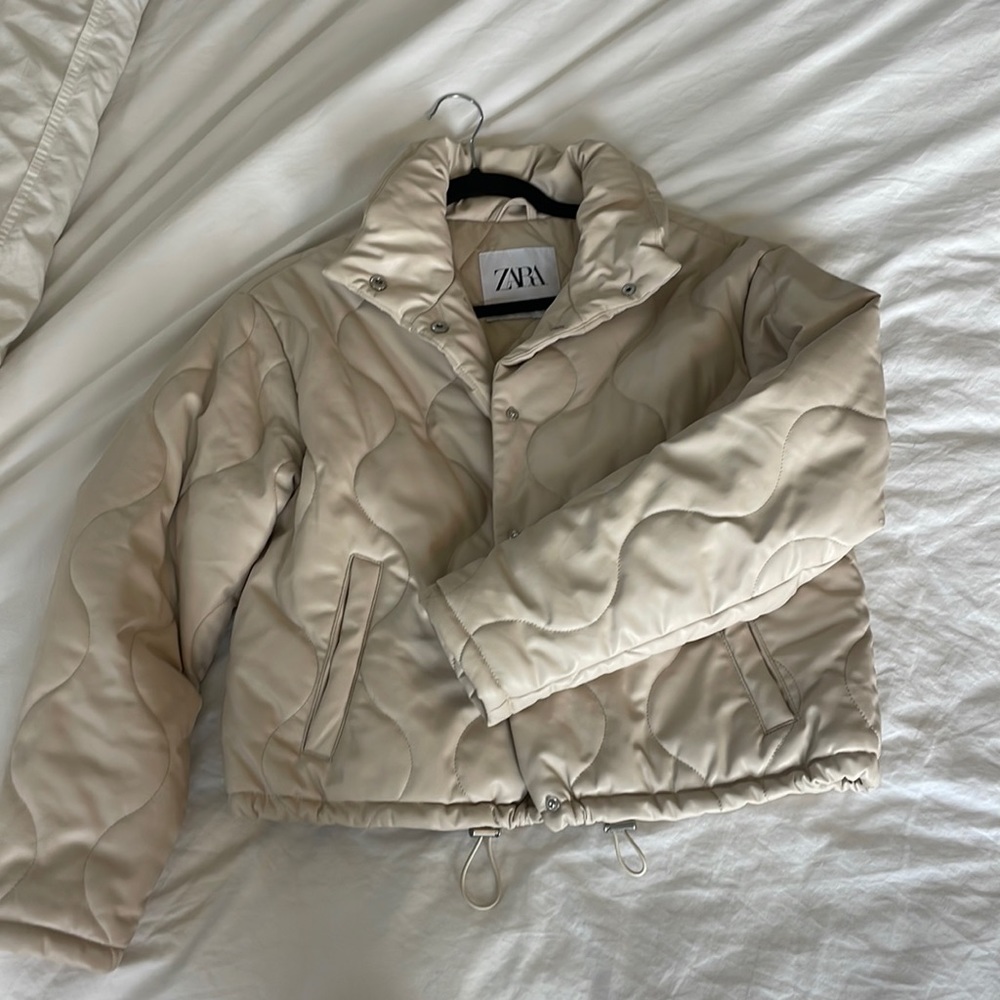 Zara Quilted Faux Leather puffer jacket, Size Small
